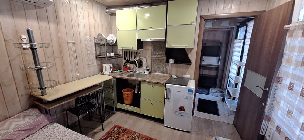 Власник. 1 кім  Оренда в шкло