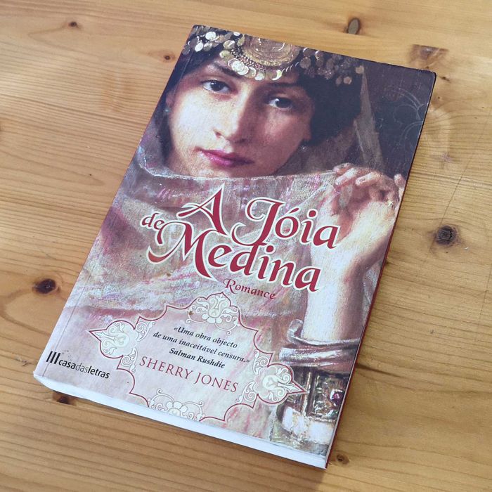 A Jóia de Medina - Sherry Jones - Livro
