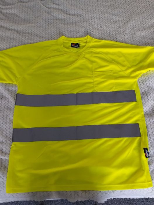 Sprzedam Bluza+spodnie + 4szt koszulki roz.L