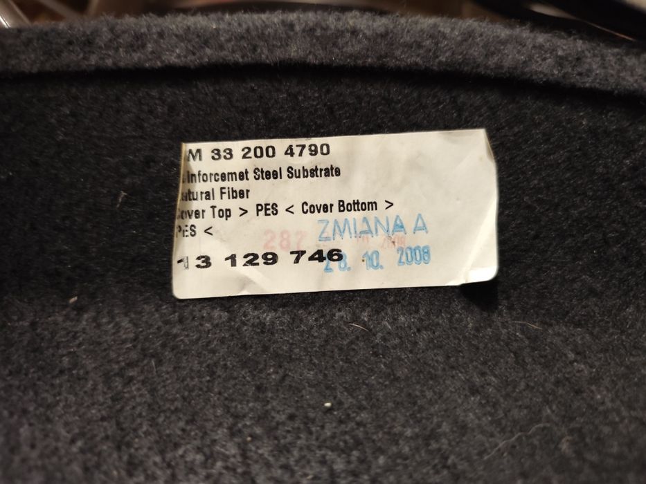 Półka bagażnika Opel Astra H.