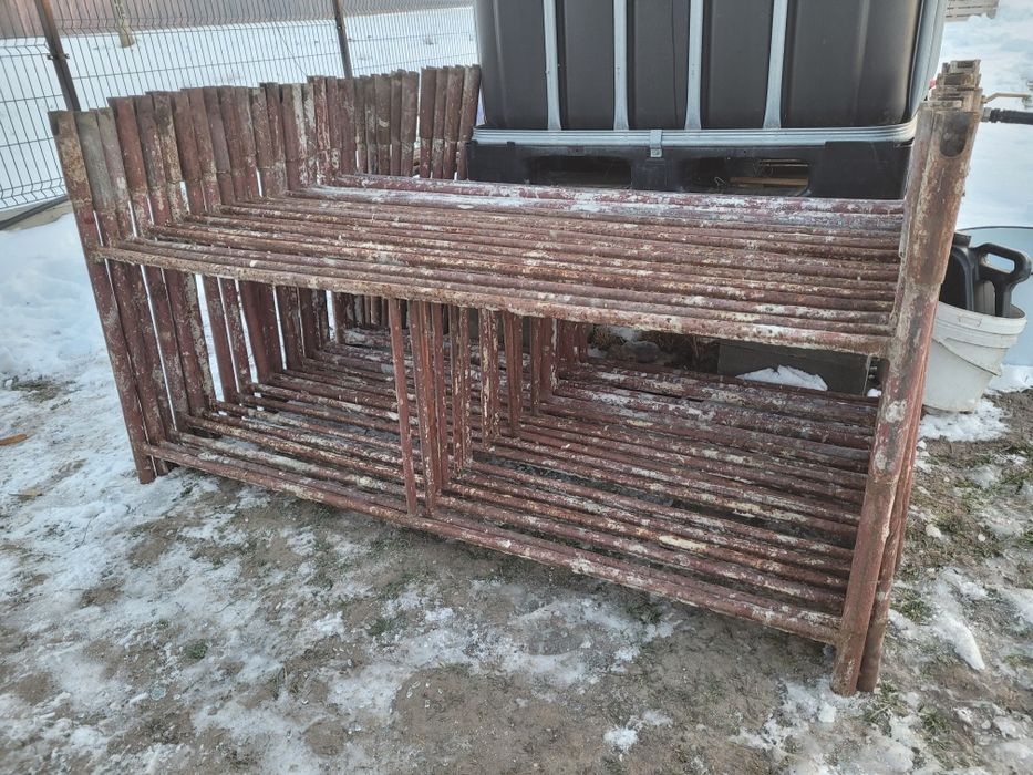 Rusztowania warszawskie 24 sztuki.