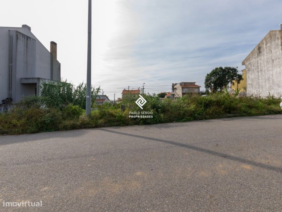 Terreno com projeto aprovado a 1km da Praia de Canidelo