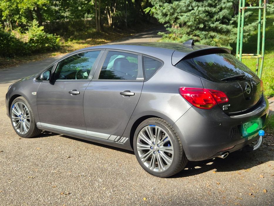 Opel Astra Opel astra J 2012 2.0 CDTi 165km