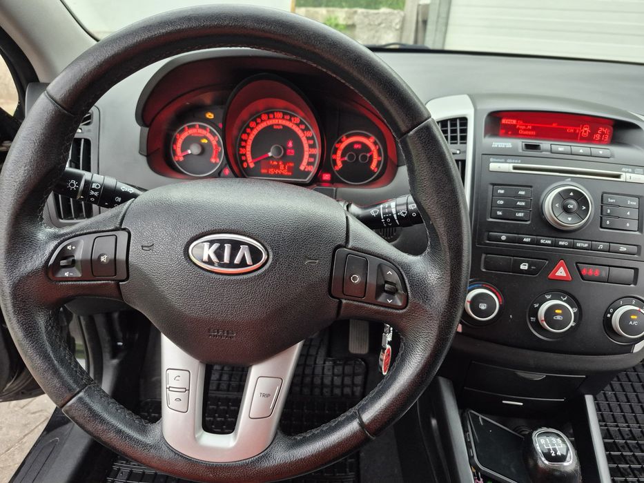 Kia ceed 1,6 2010 sprzedam