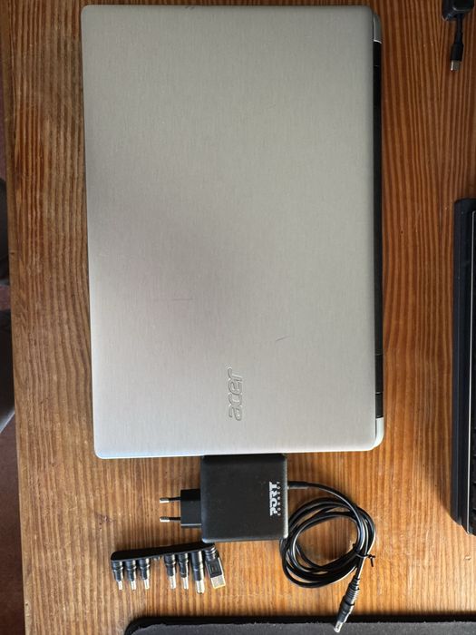 Portátil barato ACER Aspire V3 em bom estado
