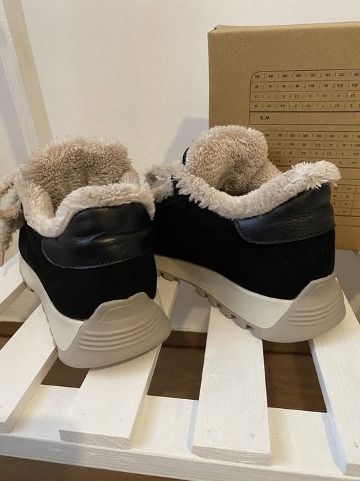 Продам зимові чоботи