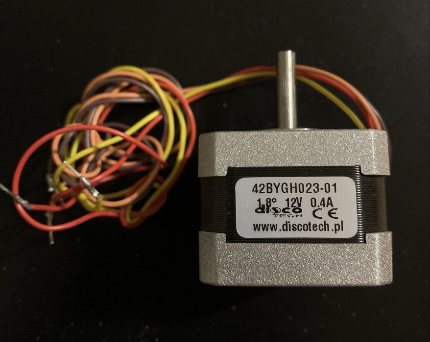 Silnik krokowy 1.8 12V