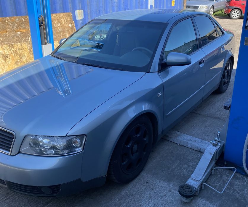 Maska derzak drzwi lampa blotnik zwronica silnik audi a4 b6 2.0 ALT