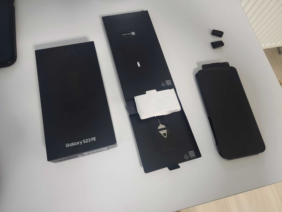 Телефон Samsung S23 FE