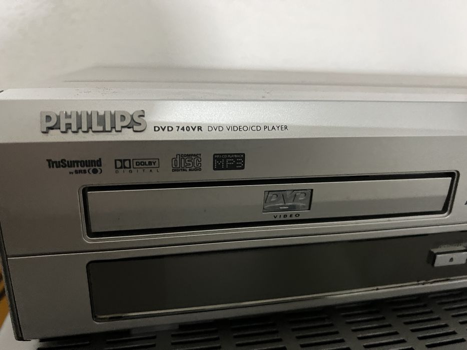 Leitor DVD/VHS Philips 740VR — Dolby Digital, TruSurround, MP3/CD