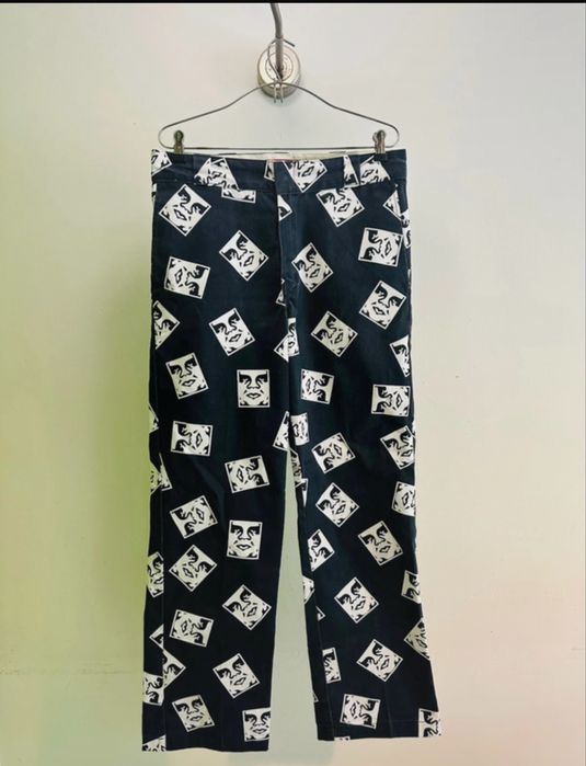 Calças Dickies & Obey collab