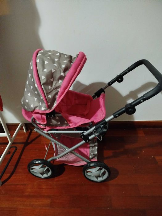 Carrinho de boneca