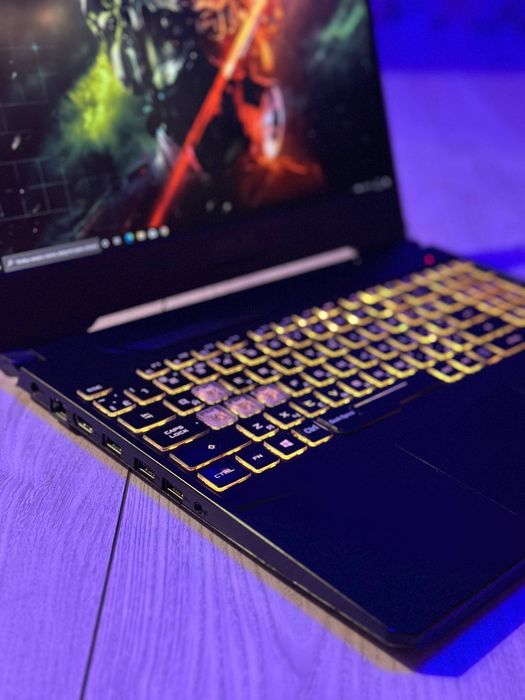 ASUS TUF 15 144Hz Ryzen 7 GTX1650 16Gb SSD256Gb Игровой