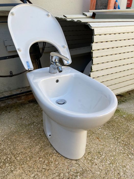 Bidé Roca com torneira Grohe - Como novo