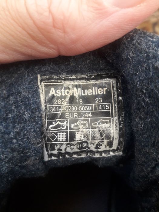 Продам ботинки зима осень 44р