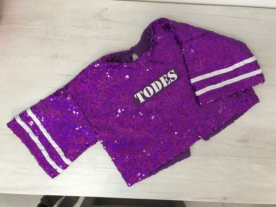 Изготовление на заказ (пошив) танцевальных и сценических костюмов