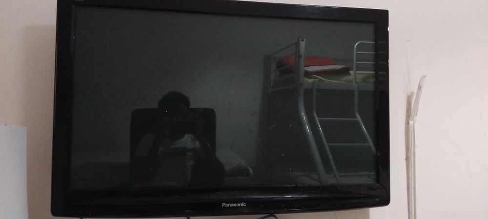 TV  praticamente nova