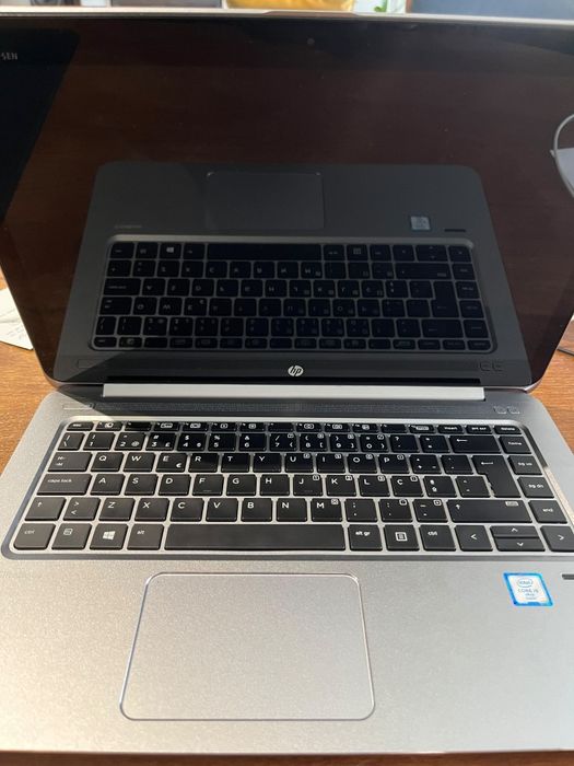 Portátil HP 1040 G3