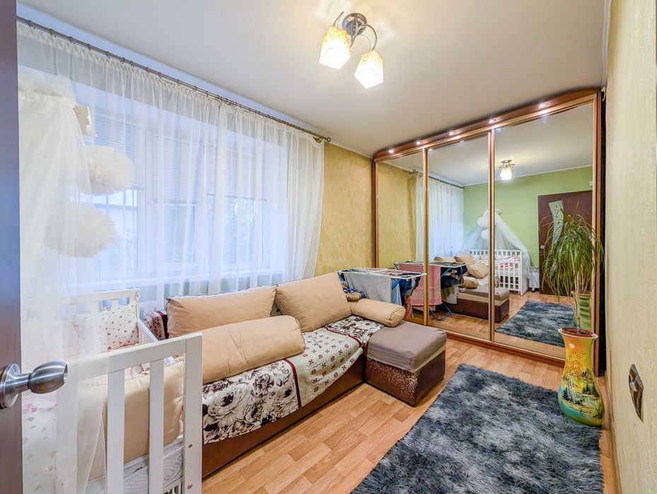 2-кімнатна квартира з ремонтом, вулиця Радісна / Черемушки