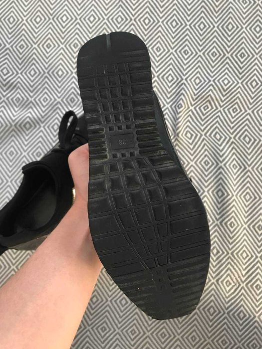 Взуття Estro б/У