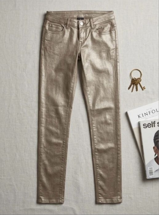 Spodnie rurki złote