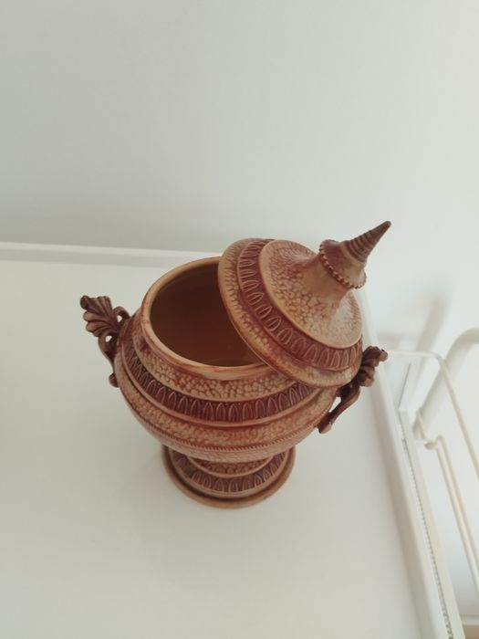 Pequenas caixas decorativas com tampas