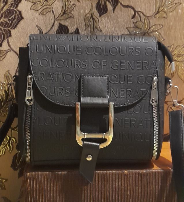 Модні сумочки стан новий