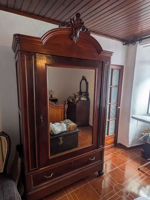 Mobília de Quarto antigo de estilo romântico