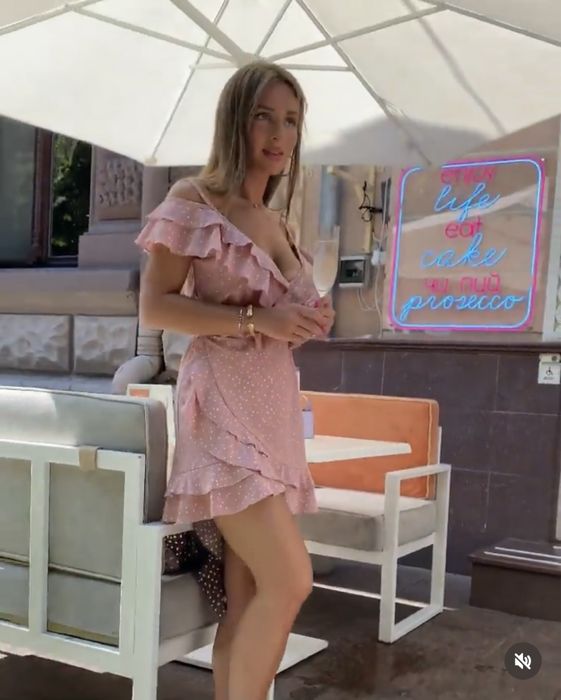 Шифоновое платье сврафан с рюшами