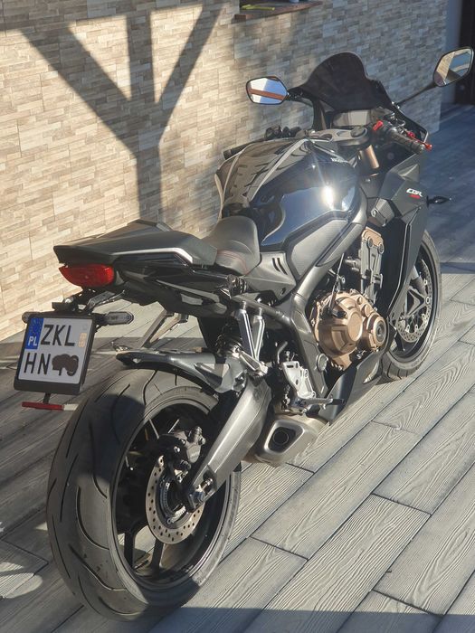 Honda cbr 650r  / michelin /prawko  A2 / 2021 rok