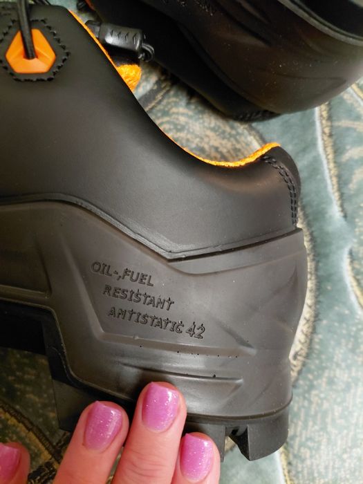 Спецобувь,Защитные,рабочие ботинки Uvex.42размер.2600грн.