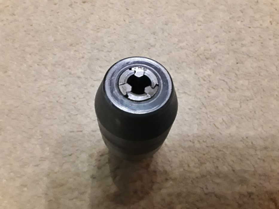 Самозажимний патрон від радянського сверлильного станка