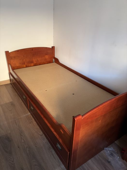 Vendo cama e comoda