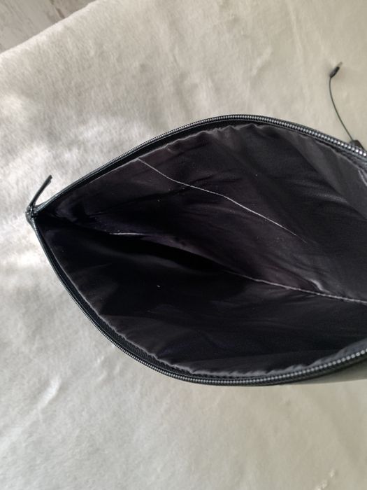 СРОЧНАЯ РАСПРОДАЖА Чехол для ноутбука ноута Hugo Boss