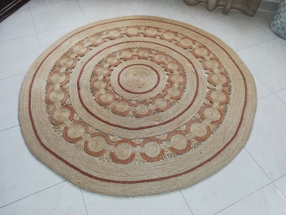 Bonito tapete em sisal redondo para sala ou quarto