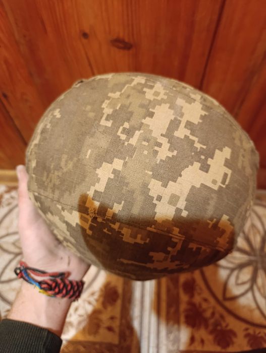 Продам дві каски