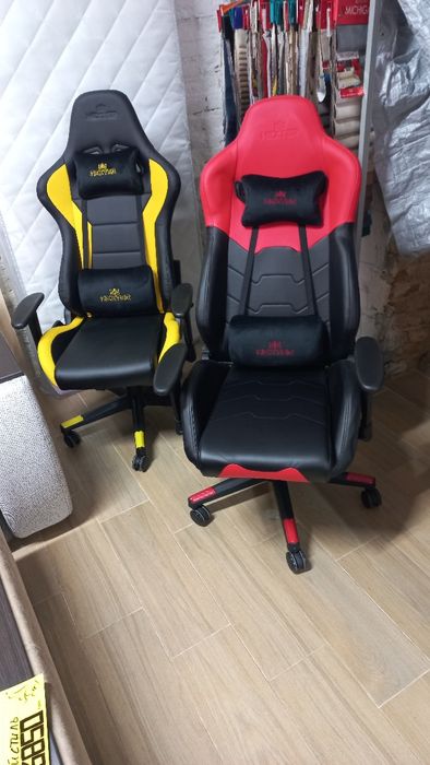 Комп'ютерні крісла.