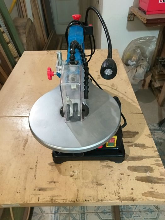 Лобзиковий станок, лобзик, настольный