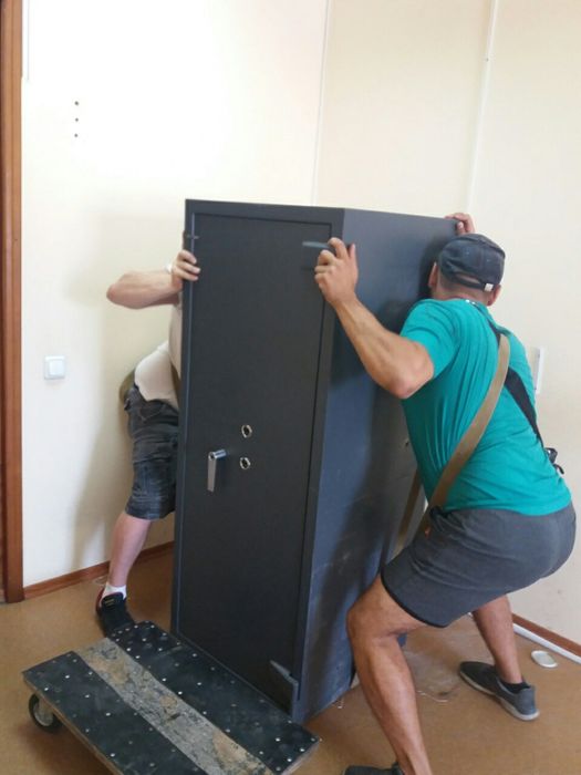 Грузоперевозки по Киеву Доставка по Украине Услуги грузчиков