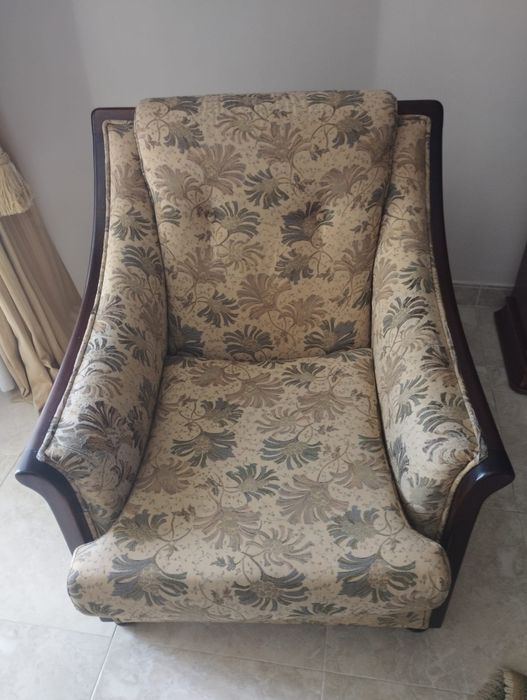 Sofá cama e 2 maples