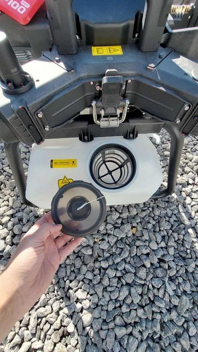 Агродрон дрон квадрокоптер обприскувач XAG P 100 PRO 50 л бак для ззр