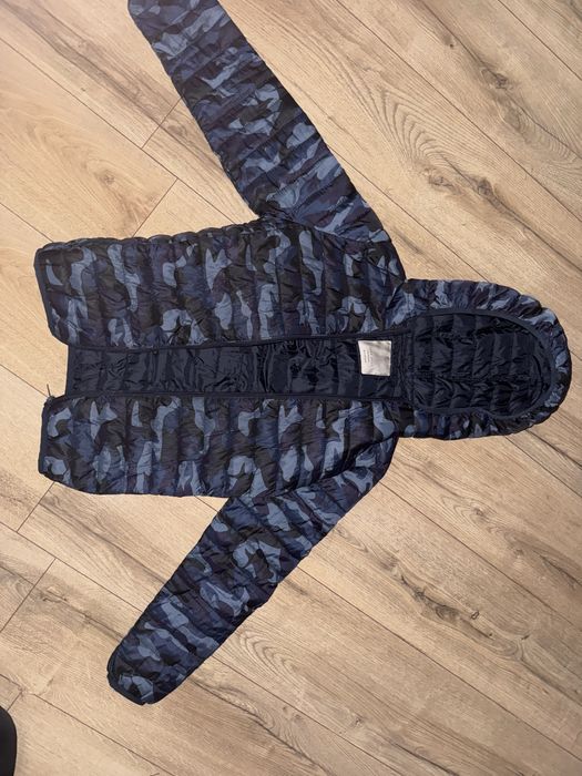 Niebieska camo kurtka ZARA
