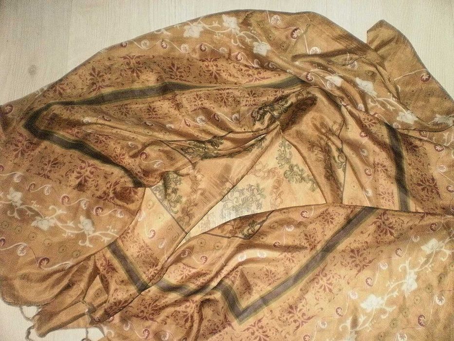 apaszka Massimo Dutti  jedwab.