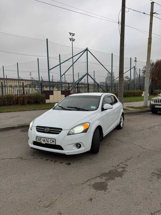 Продам Kia Pro Seed