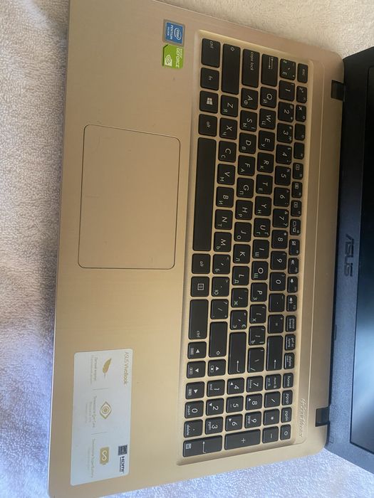 ноутбук ASUS  F540M