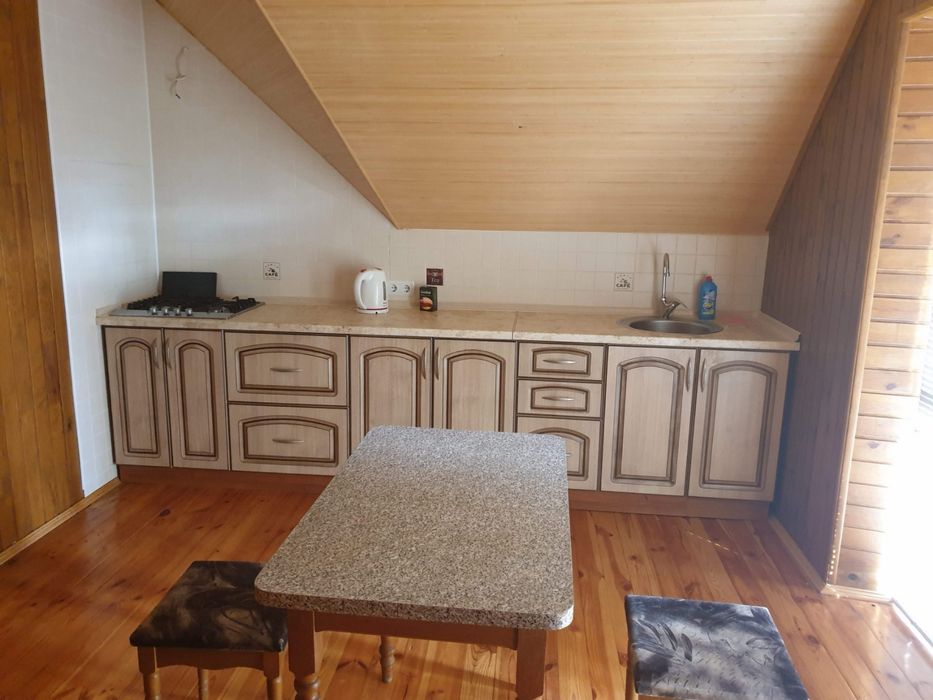 Опенда квартири 12000 всі комунальні сплачує власник