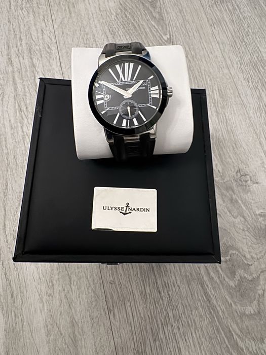часы Ulysse Nardin Executive Dual Time