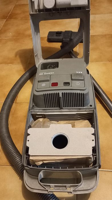 Aspirador AEG com boa aspiração