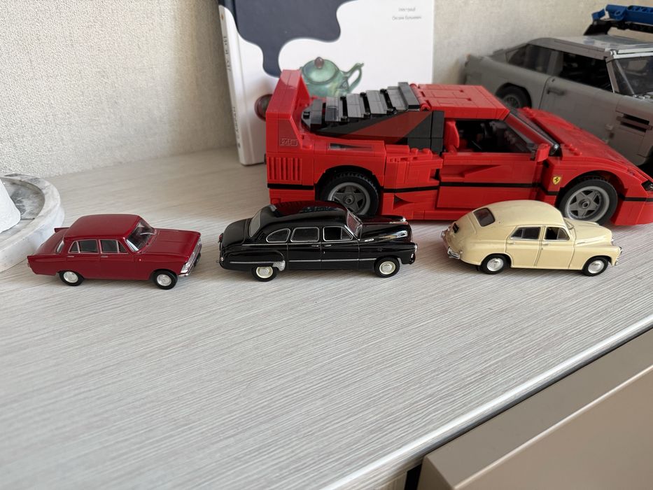 Lego technic 1 к 1. Ferrari f40, Aston Martin DB5 Creator.