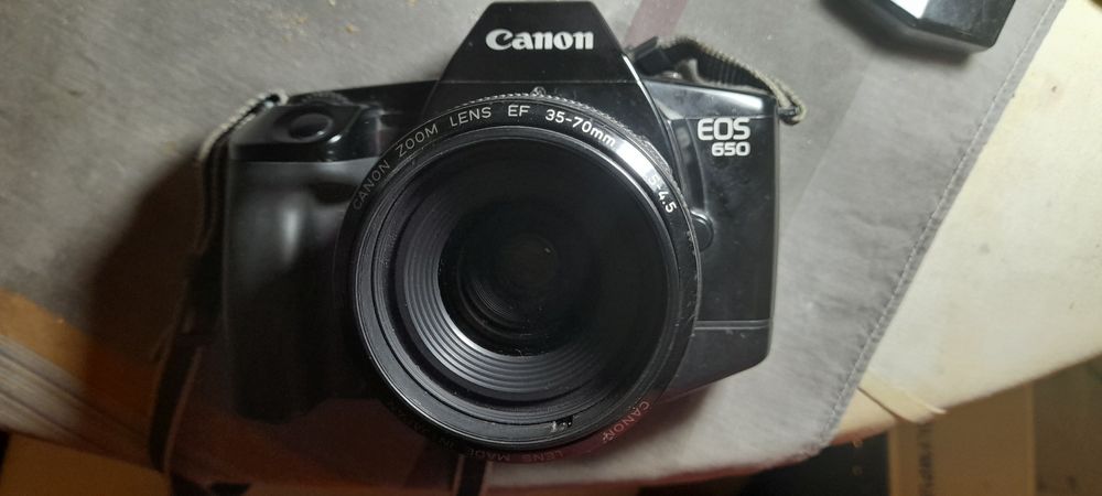 Câmera fotográfica Canon EOS 650